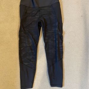 GAP High Rise Sculpt Revolution Leggings